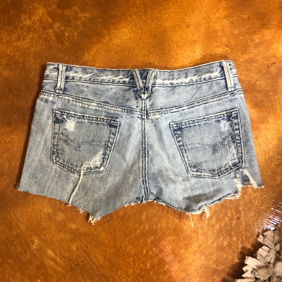 Miss me cut off shorts 28 - Picture 3 of 3